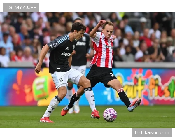 布伦特福德进球源自一次仅3脚传递的快攻，全程控球不足8秒